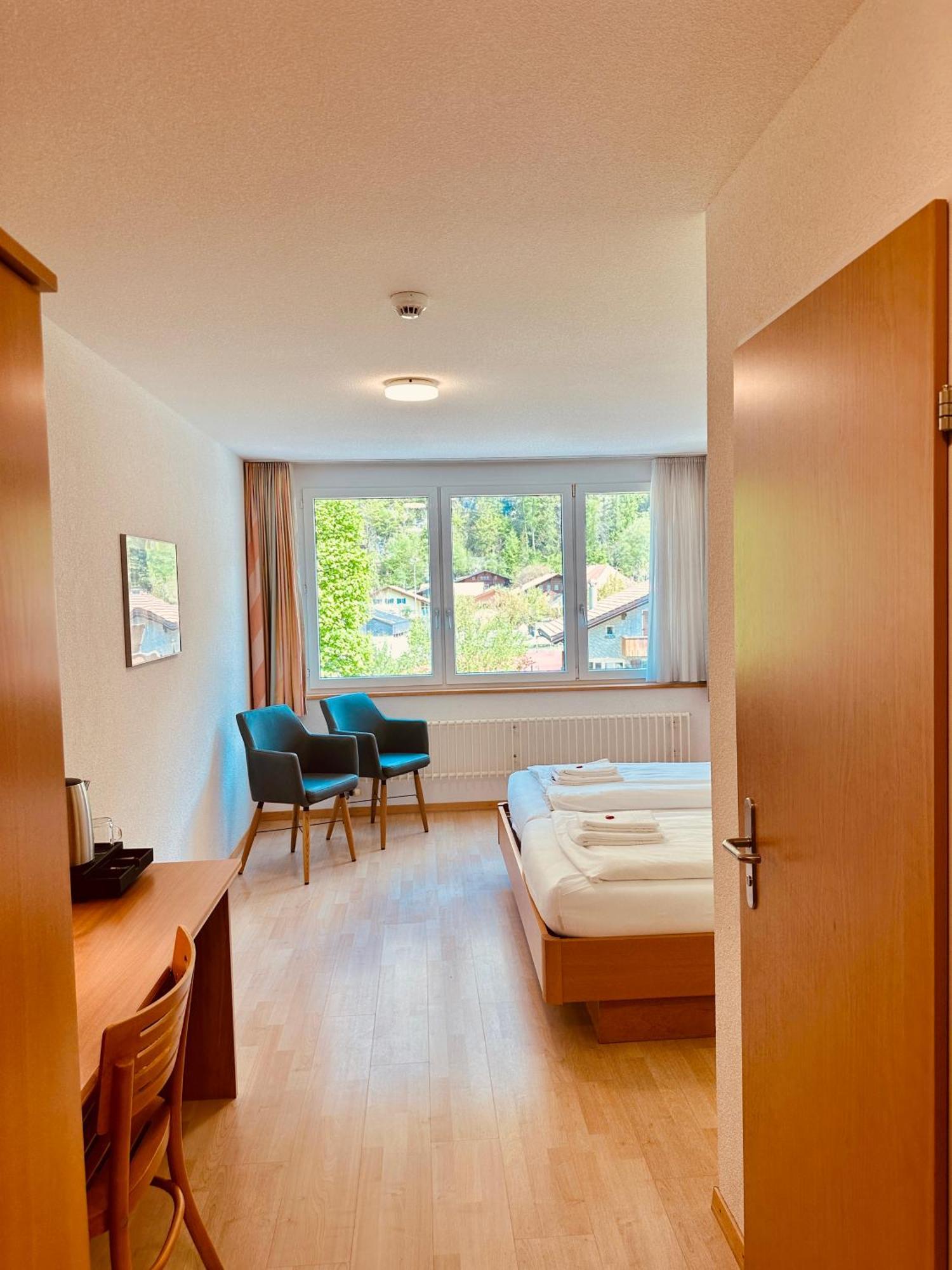Hotel Rebstock Майринген Екстериор снимка
