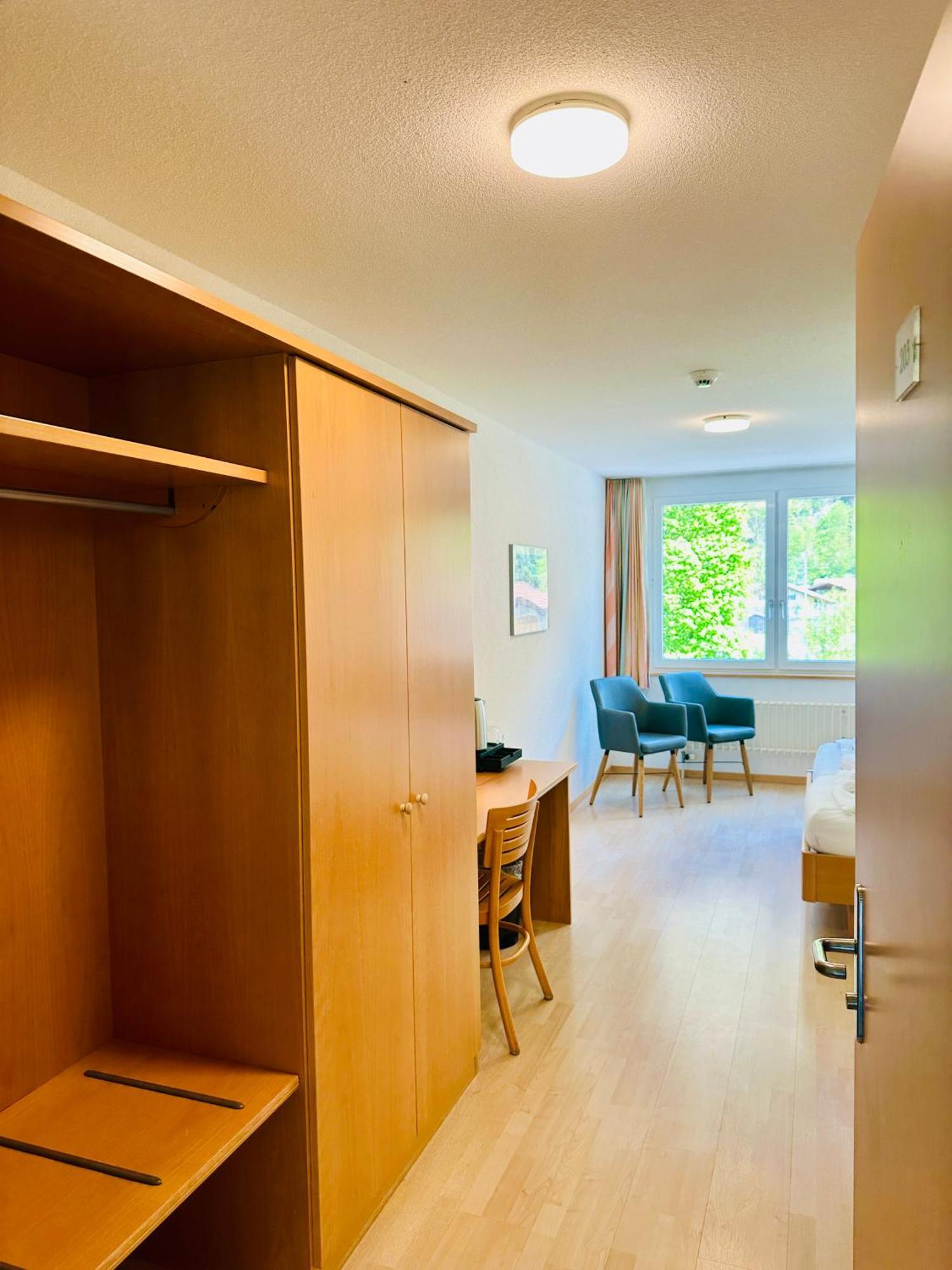 Hotel Rebstock Майринген Екстериор снимка
